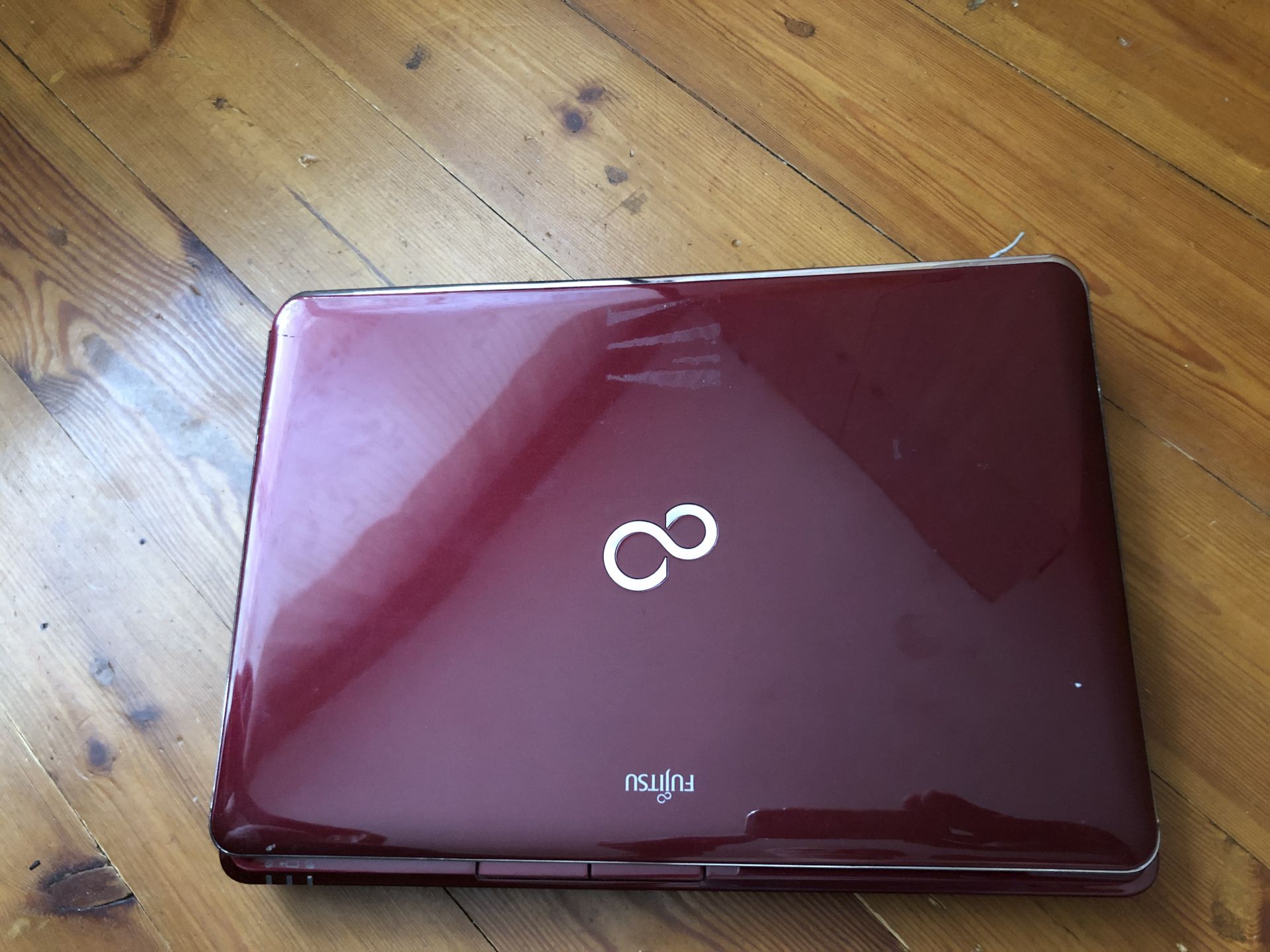 ноутбук Fujitsu Lifebook SH531 на части - фото фото фото 0