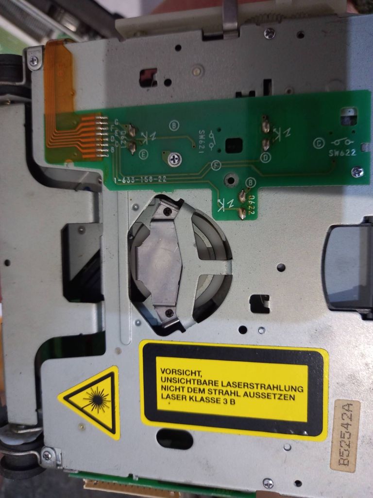 Автомагнітола Blaupunkt CD 300 НЕРОБОЧА - фото фото фото 4