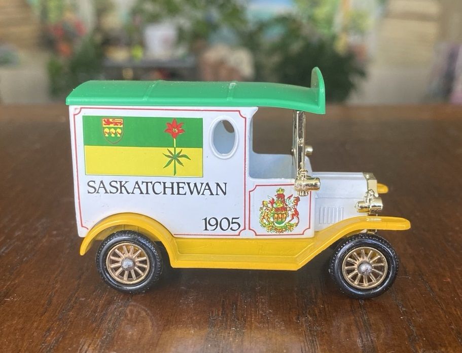 Модель автомобиля SASKATCHEWAN 1:43 LLEDO Англия - фото фото фото 4