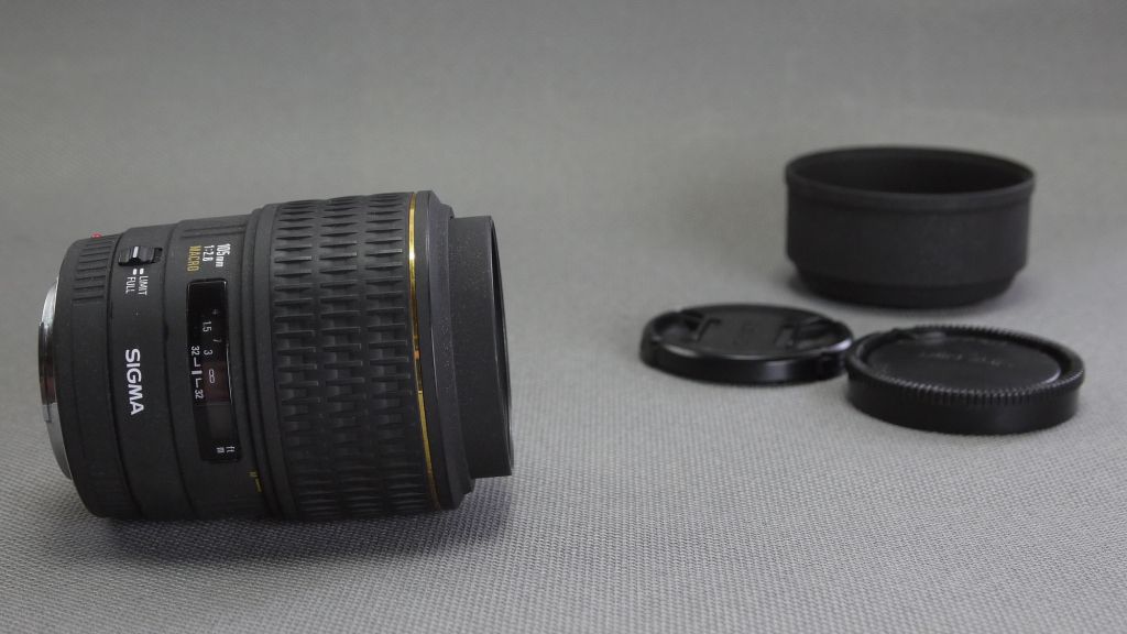 Об'єктив Sony AF Sigma 105mm/2.8 EX Macro макрообъектив для Sony/Minolta Ф58mm Вживане - фото фото фото 4