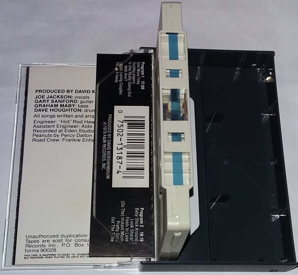 JOE JACKSON  Look Sharp!. Cassette US - фото фото фото 2