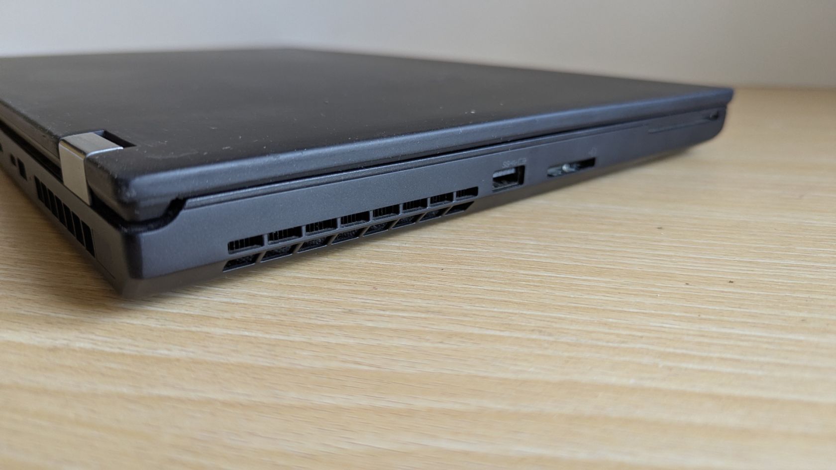 Ноутбук Lenovo ThinkPad P52 20MAS1WA00 sn: PF1G2LRY - фото фото фото 3