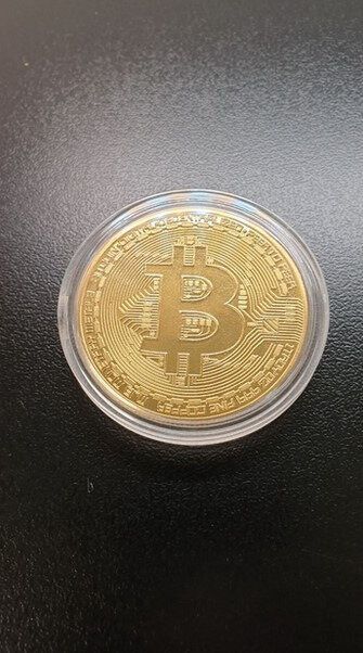 Монета биткоин сувенірна bitcoin біткоін в капсуле - фото фото фото 2