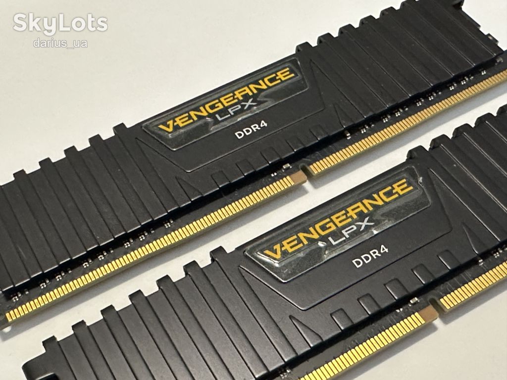 DDR4 2x8GB Corsair 3200MHz  (CMK16GX4M2B3200C16) - фото фото фото 1