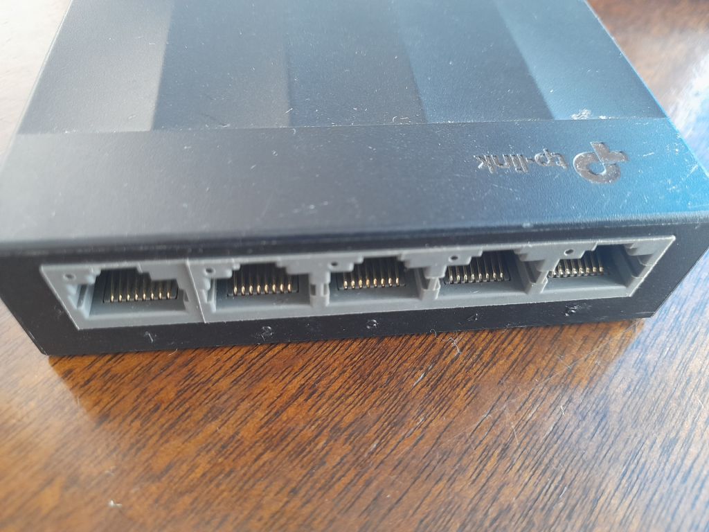 Комутатор TP-LINK LS1005G 5*1Gb/s - фото фото фото 1