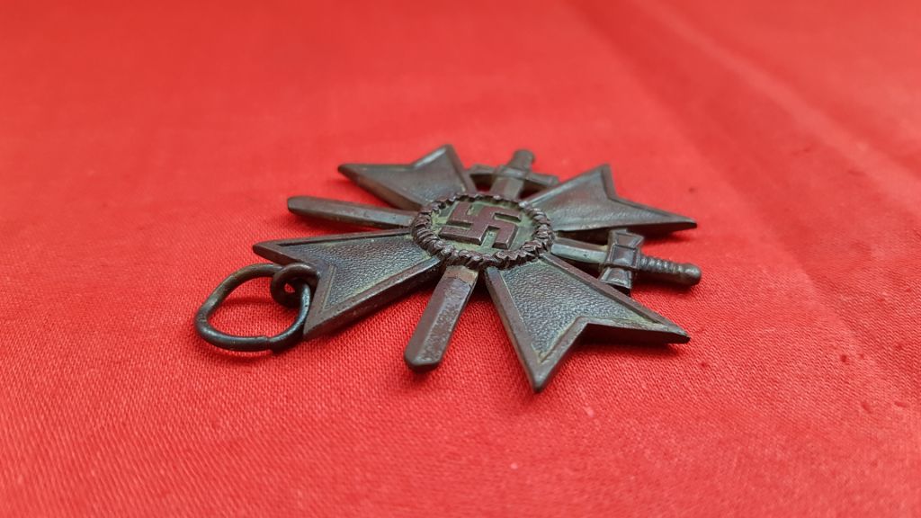 Kriegsverdienstkreuz mit Schwertern, 2. Klasse, KVK - фото фото фото 3