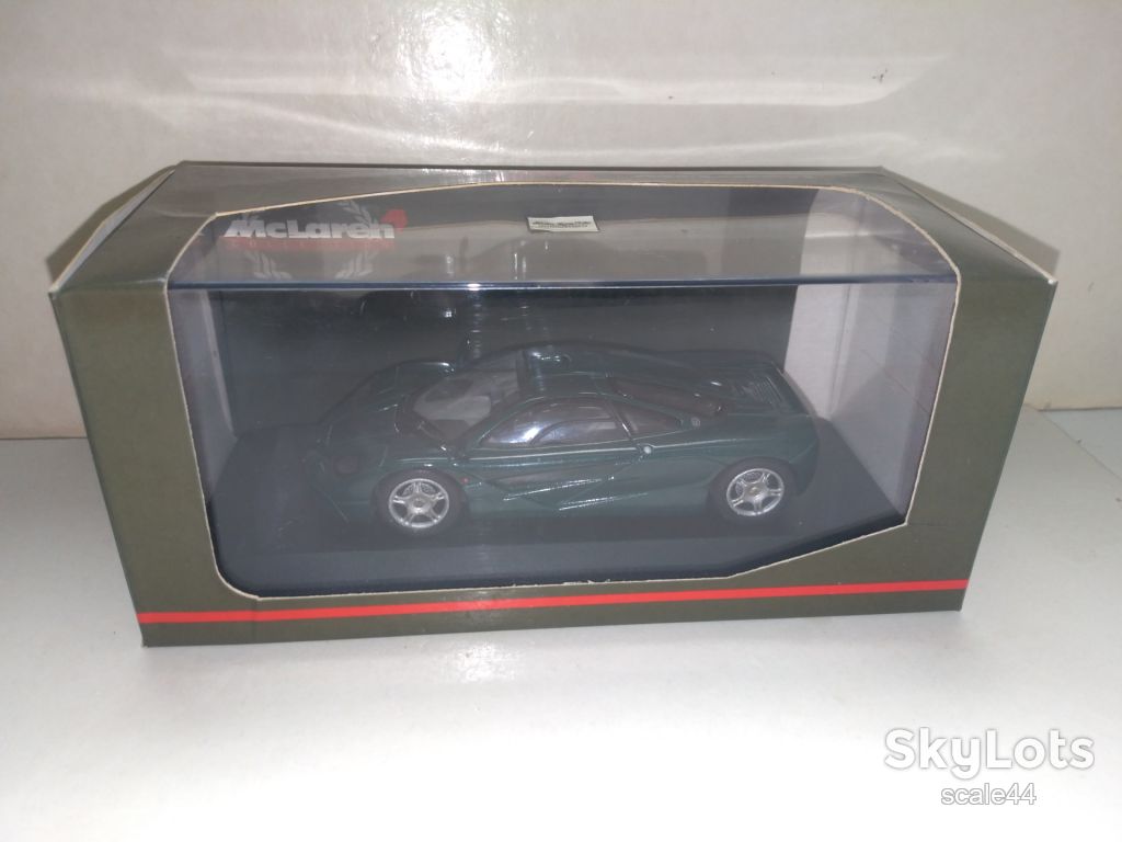 McLaren F1 Roadcar.Minichamps.1/43 - фото фото фото 0