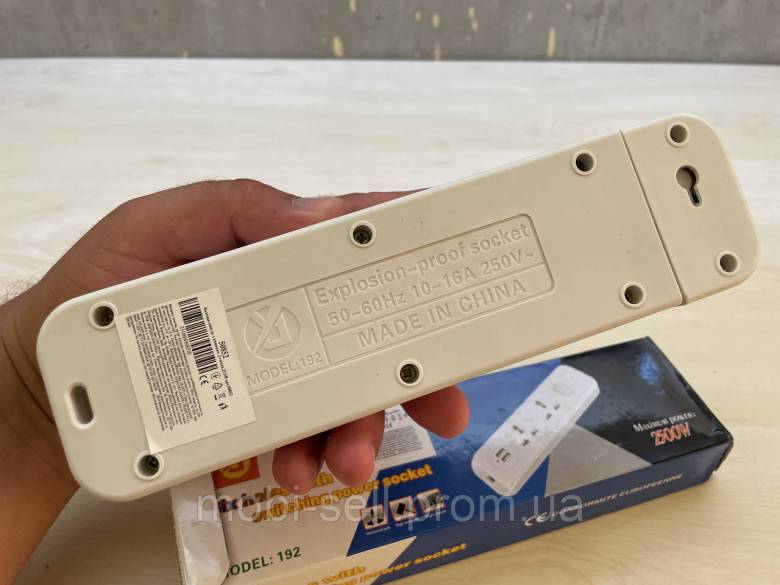 Колодка електрична 250V 10А + 2 USB 5V / 1A з вимикачем - фото фото фото 6