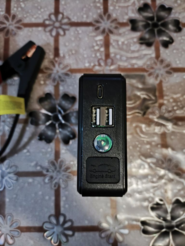 Пусковий пристрій     (Jump Starter) + Power Bank 2-в-1 - фото фото фото 3