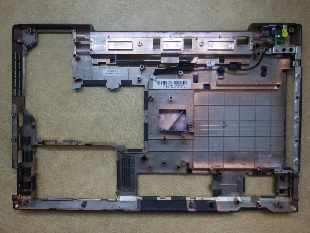 Б/У Корпус низ без сервісної кришки на Lenovo SL510 - фото фото фото 1