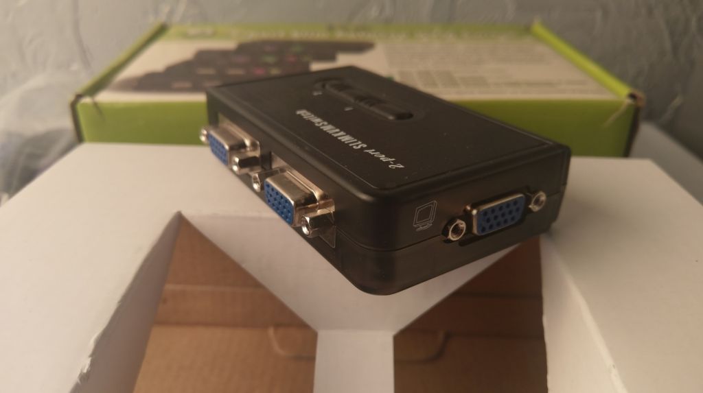 2 Port Slim Palmtop Kvm Switch Sealed Ps/2 Switch Audio NEW - фото фото фото 2