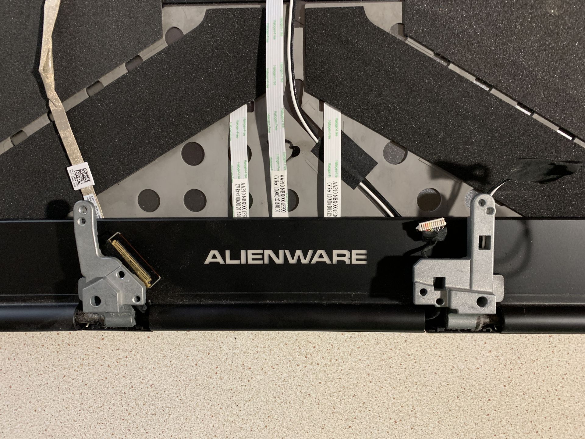Верхня кришка до Ноутбука Dell Alienware 15 R2             (розборка) - фото фото фото 7