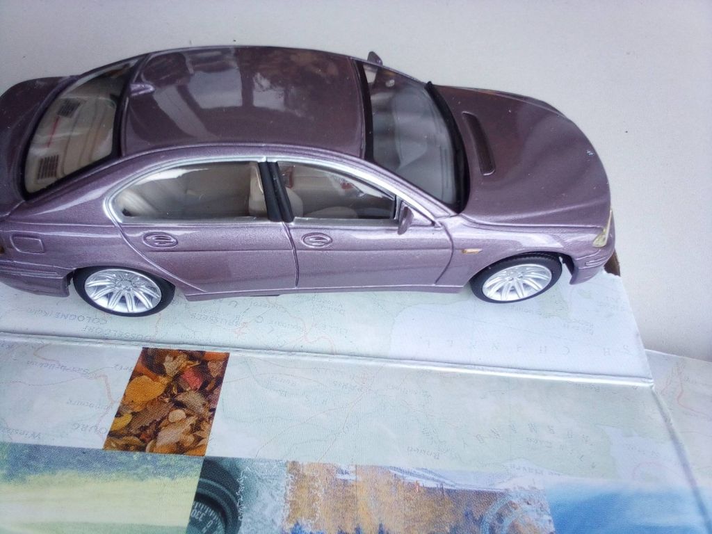 Hongwell BMW  7 Serie 1:43 Cararama - фото фото фото 5
