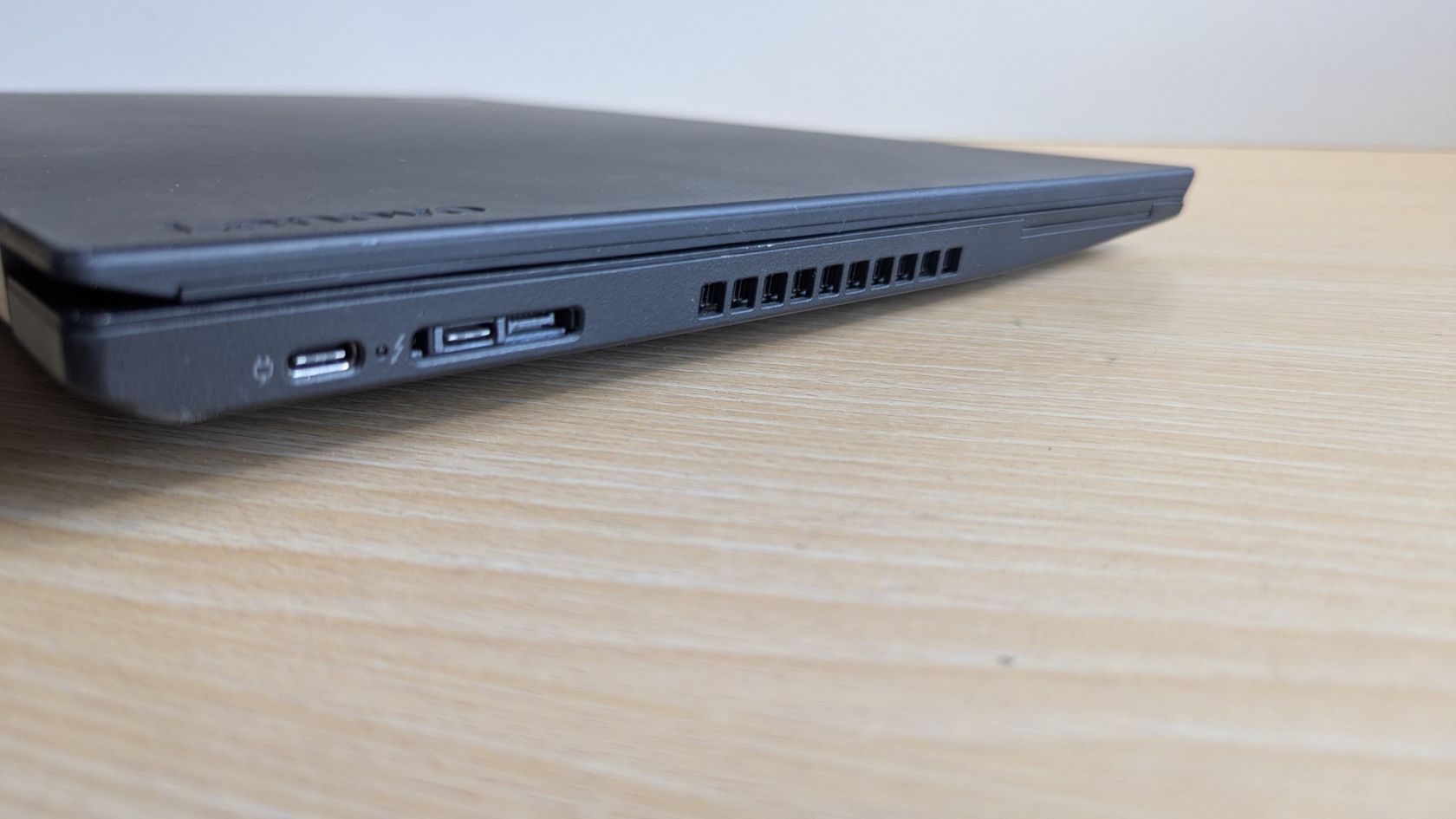 Ноутбук Lenovo ThinkPad P52s 20LB0021US  sn: R90SNNV7 - фото фото фото 2