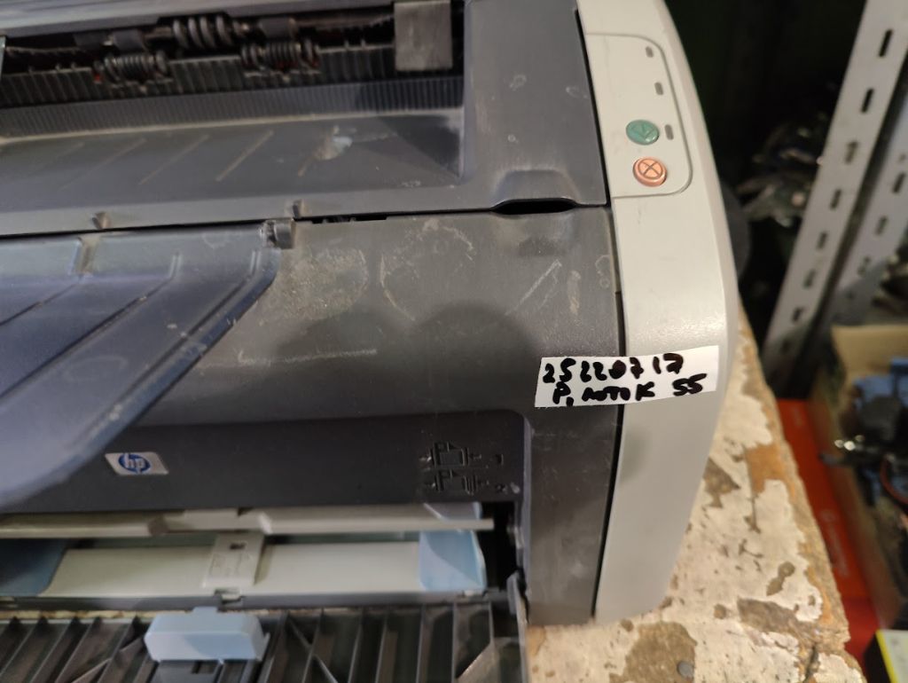 Лазерный принтер HP LaserJet 1012 с картриджем № 25220717 - фото фото фото 1