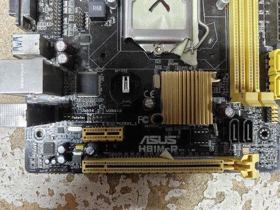 Мат. плата ASUS H81M-R LGA1150 H81 PCI-E Dsub+DVI GbLAN SATA MicroATX 2DDR3 № НР260503114 - фото фото фото 1