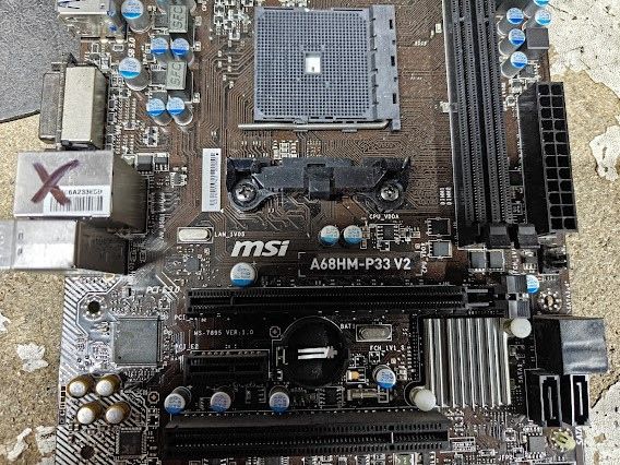 Мат.плата MSI A68HM-P33 V2 SocketFM2+ AMD A68H PCI-E Dsub+DVI+GbLAN SATA MicroATX 2DDR3 №НР260503113 - фото фото фото 1