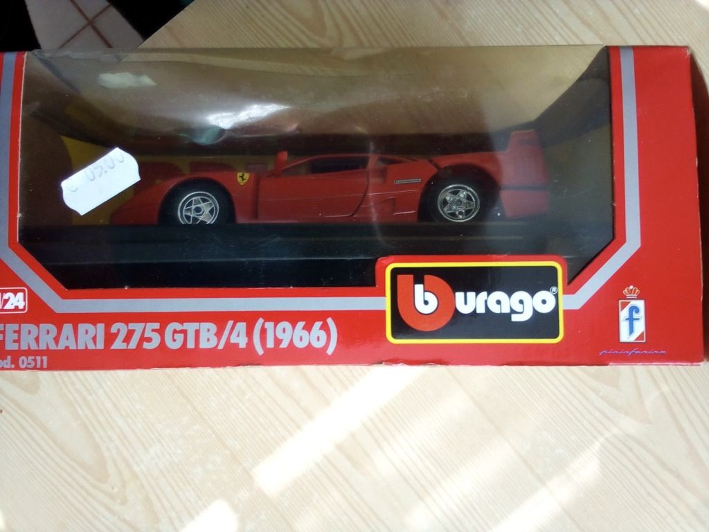 Ferrari F40 by Bburago 1:24 - фото фото фото 4