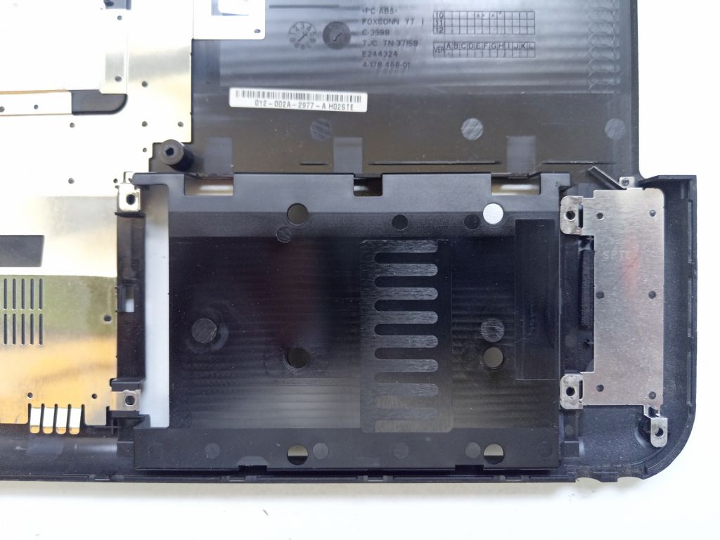 Б/У Корпус низ   (піддон) без сервісних кришок на SONY PCG-61211V - фото фото фото 5
