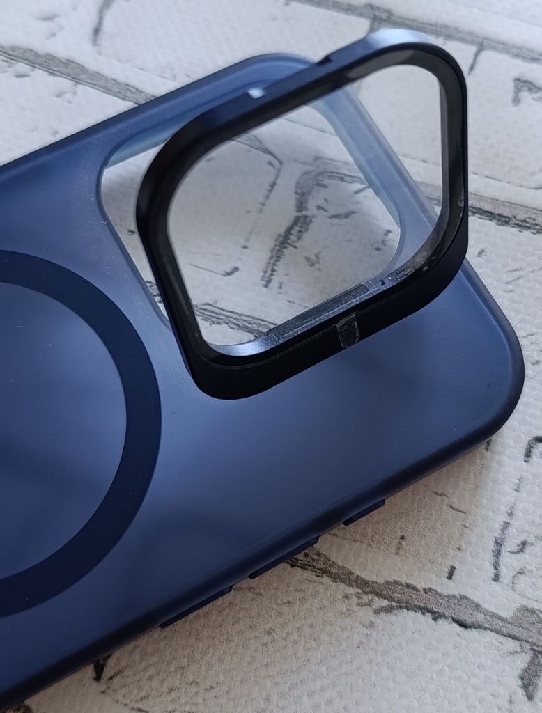 Чохол для iPhone 14 Pro з MagSafe та захисною шторкою камери - фото фото фото 1