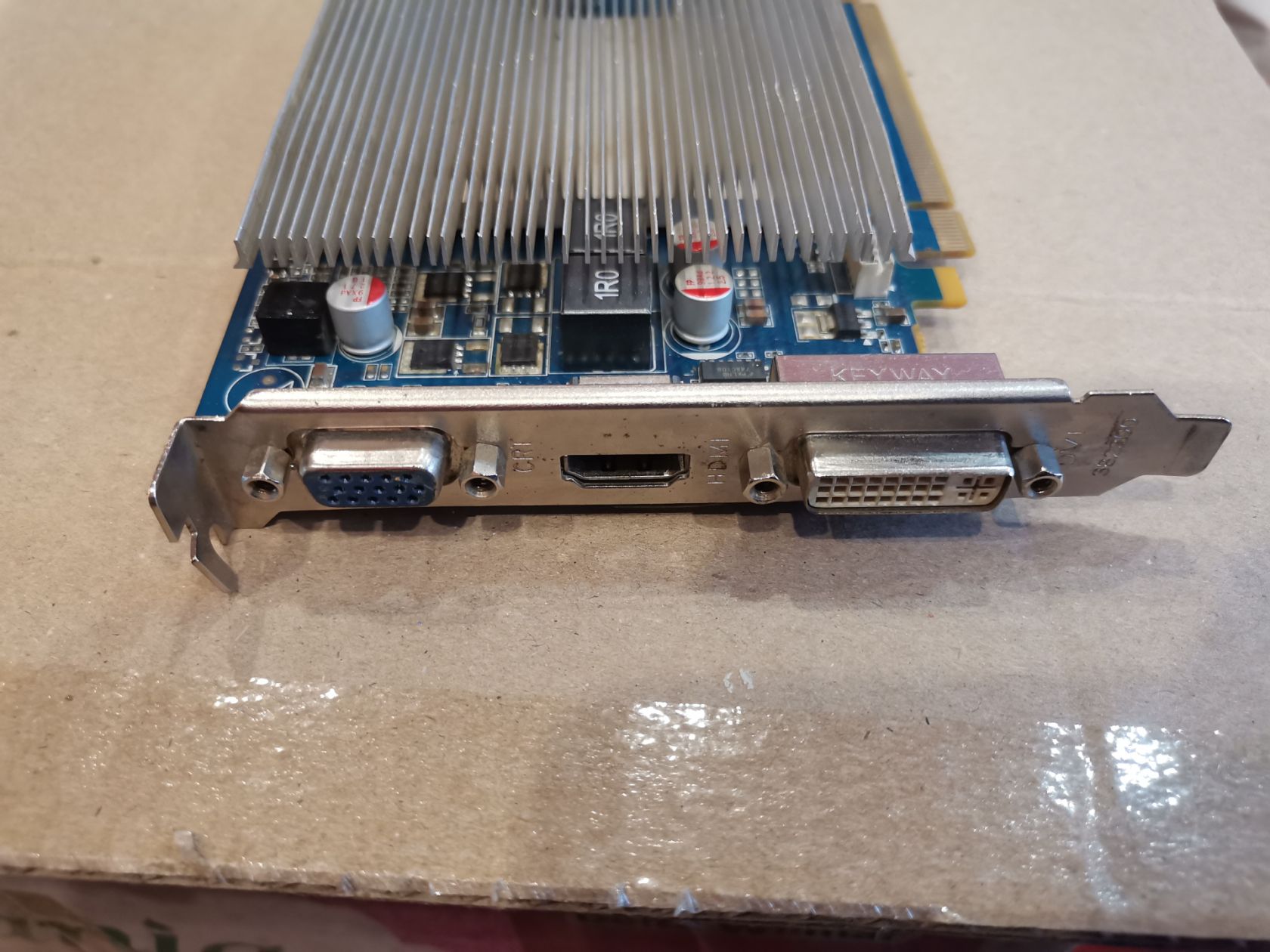 Видеокарта GeForce GT240 512MB DDR3 PCI-E 2.0 - фото фото фото 3