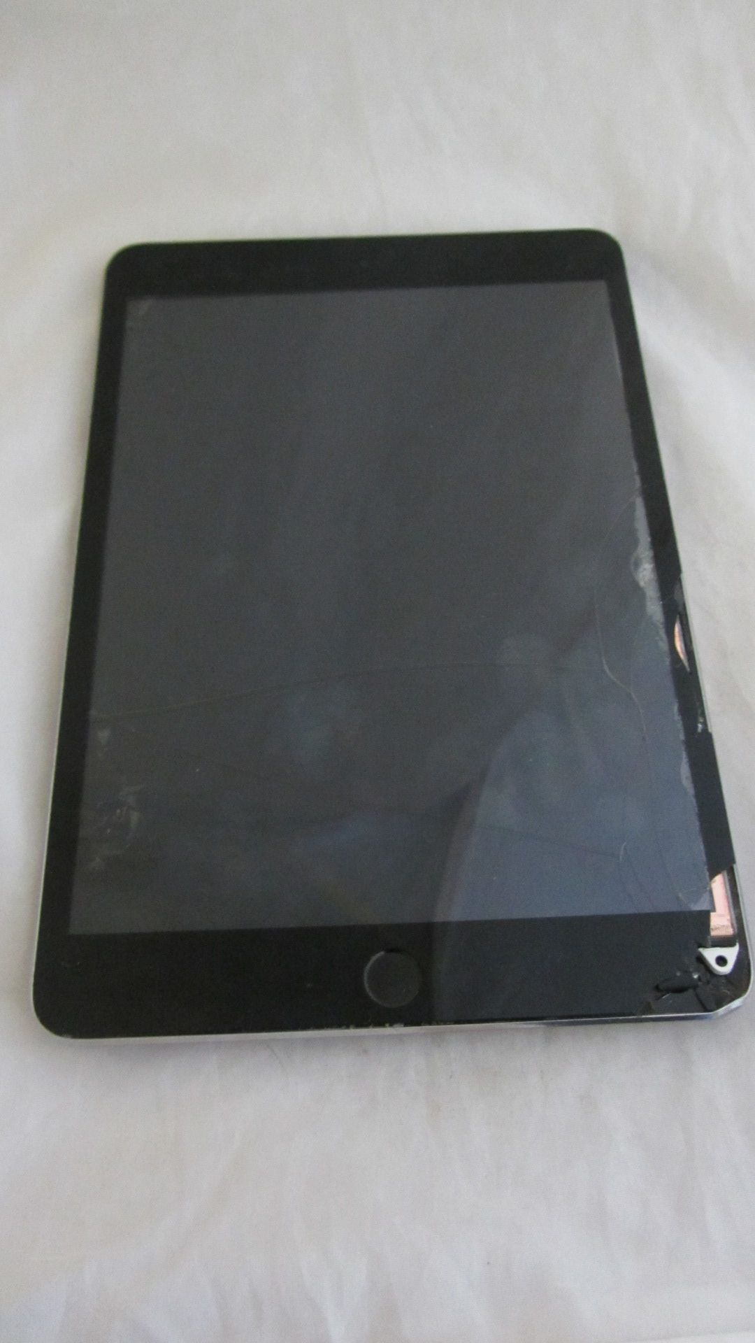 Apple iPad Mini 3 Wi-fi+4G Black - фото фото фото 0