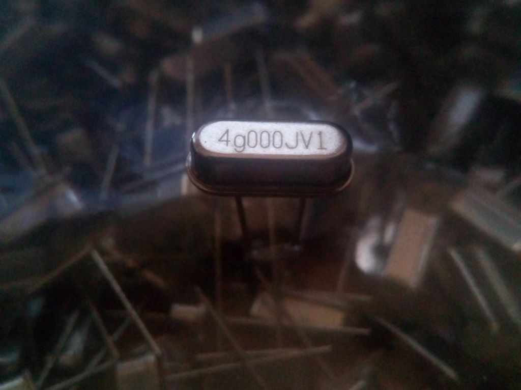 Кварц Jaunch 4MHz HC-49/S - фото фото фото 0