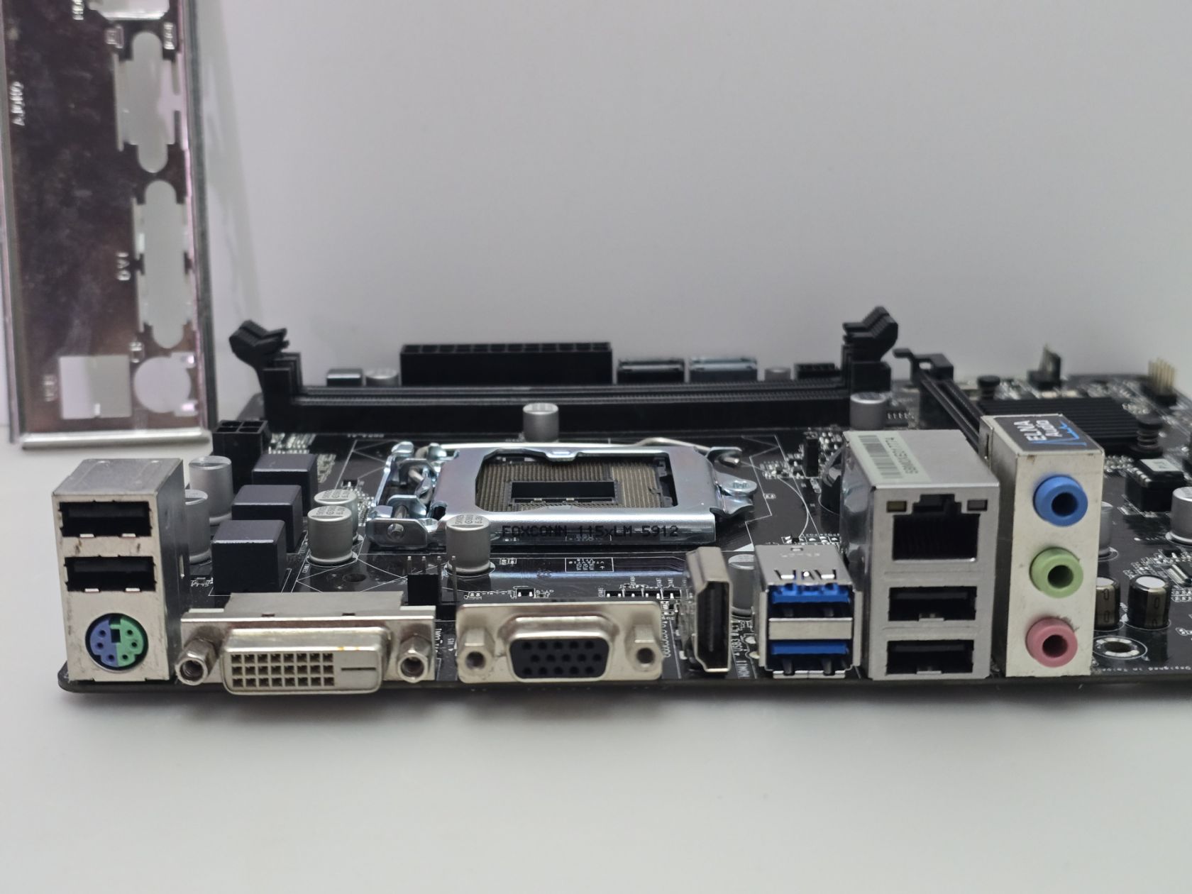 Материнська плата ASRock H81M-HDS     (Socket 1150,HDMI,DDR3,б/у) - фото фото фото 1