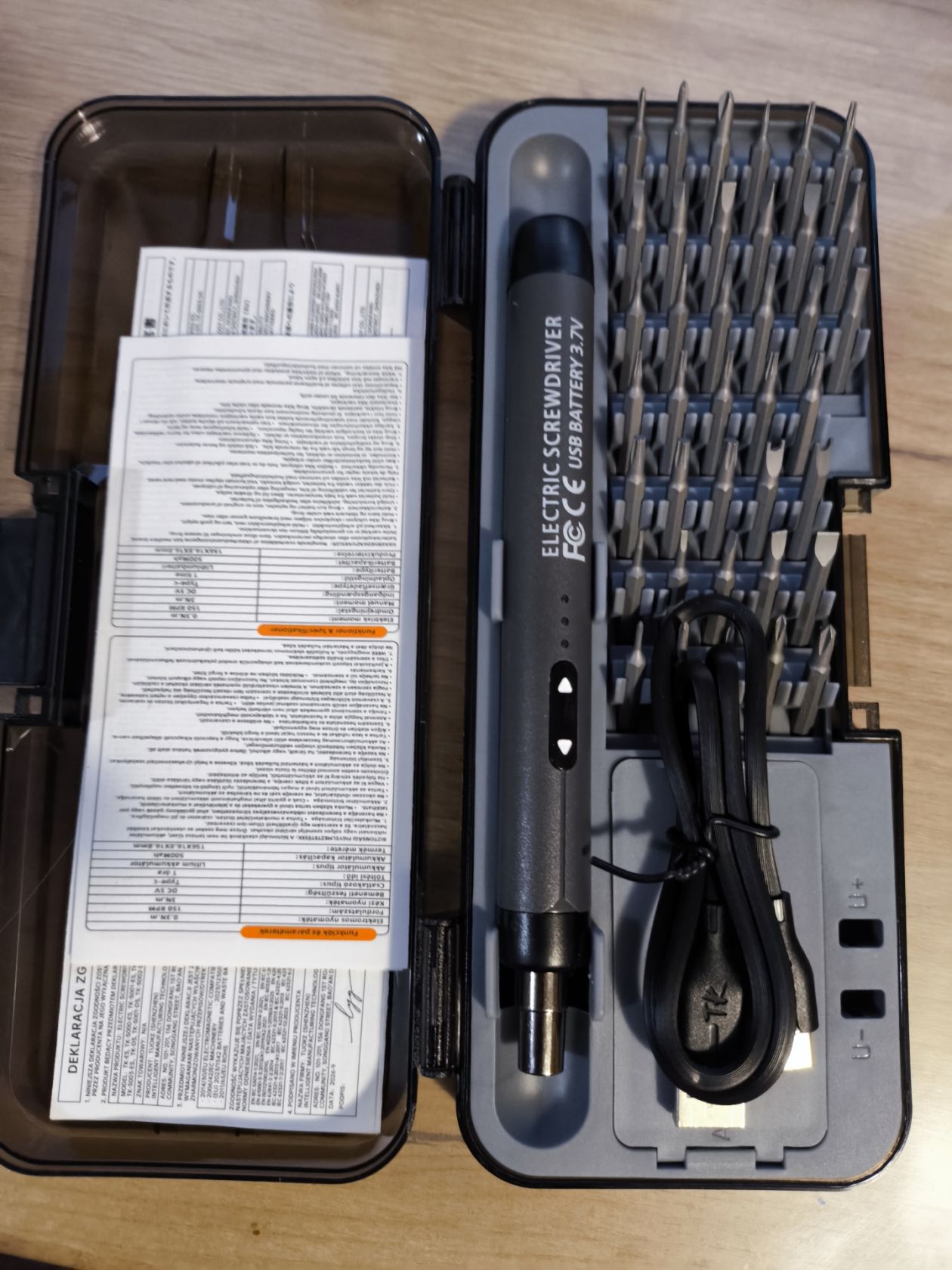 Акумуляторна електрична викрутка 46 в 1 TK-S001  (38 магнітних насадок, USB-зарядка) - фото фото фото 3
