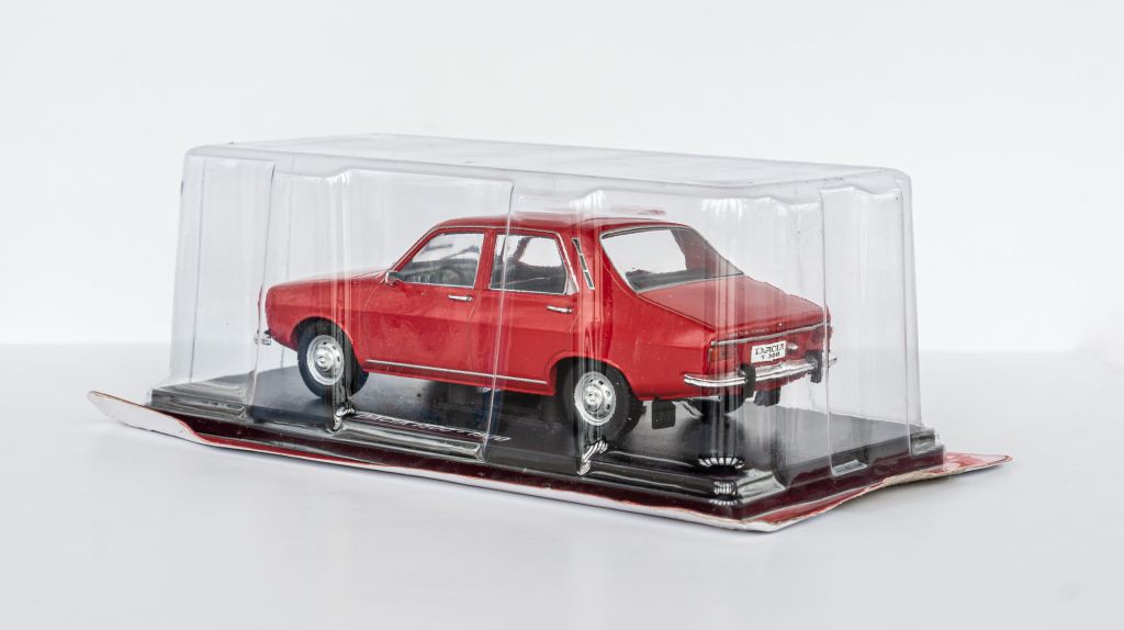 1:24 Dacia 1300 1970 red, Hachette - фото фото фото 1