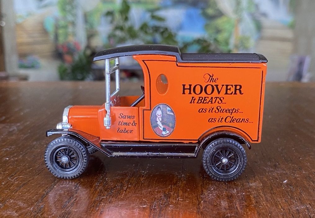 Модель автомобиля FORD MODEL T 1912 HOOVER 1:43 YESTERYEAR MATCHBOX Англия - фото фото фото 6