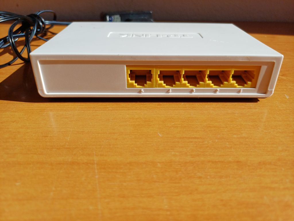 Свич коммутатор TP-Link TL-SF1005D - фото фото фото 2