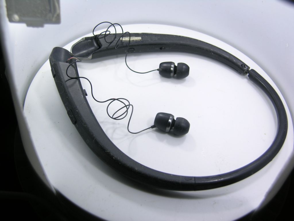 Bluetooth гарнитура Harman Cardon LG Tone HBS-910 - фото фото фото 9