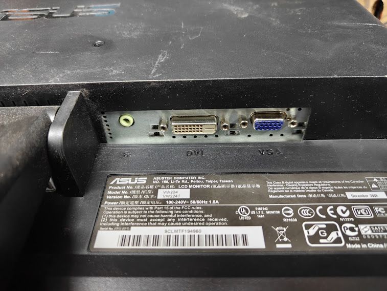 Широкоформатный ЖК-монитор с DVI и audio 22 дюйма Asus VW224T № 26070702 - фото фото фото 2