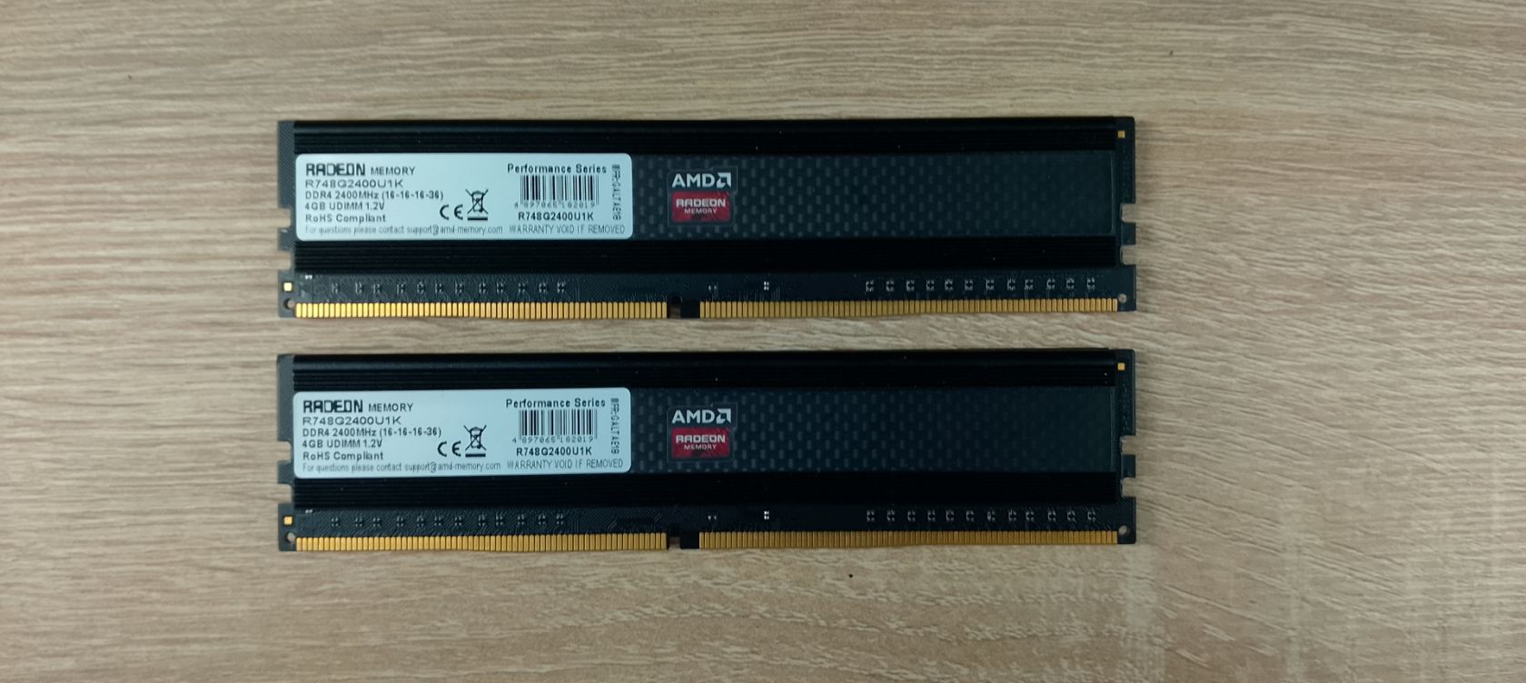 AMD R7 Performance Series      (R744G2400U1S) 2x4 Gb - фото фото фото 0