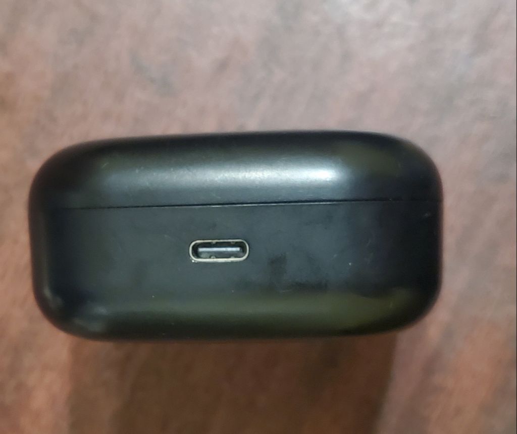Коробка з Bluetooth навушників. - фото фото фото 1