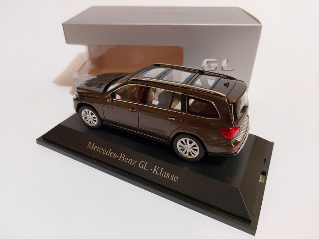 Norev 1:43 Mercedes-Benz GL  (X166) citrin brown metallic - фото фото фото 1
