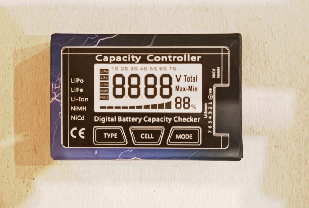 Універсальний цифровий тестер для перевірки напруги акумуляторів Cellmeter 7 - фото фото фото 3