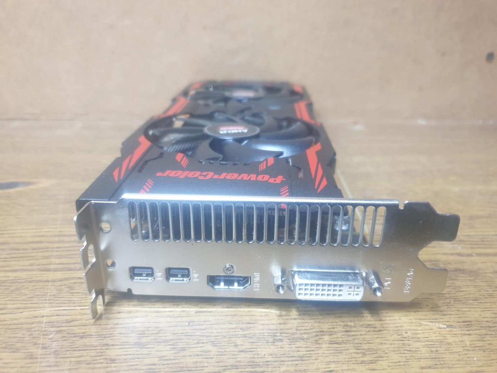 Відеокарта AMD Radeon R9 280X - 3072 Mb 284 bit - фото фото фото 2
