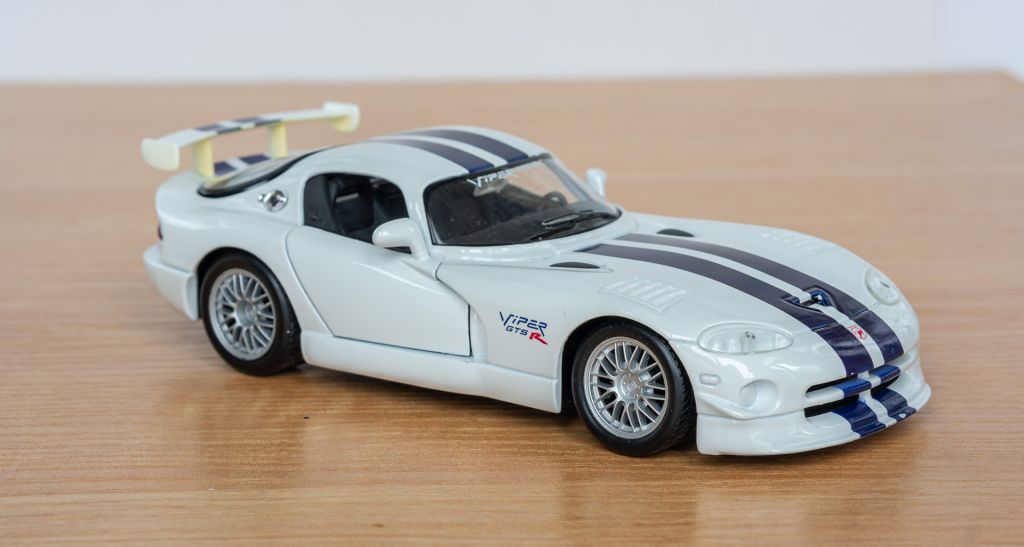1:24 Dodge Viper GT2 1998 white, Maisto #10207 - фото фото фото 6