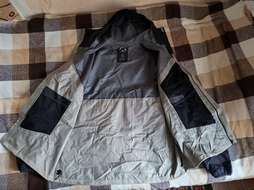 Куртка легка Quechua MH150 Waterproof - фото фото фото 6