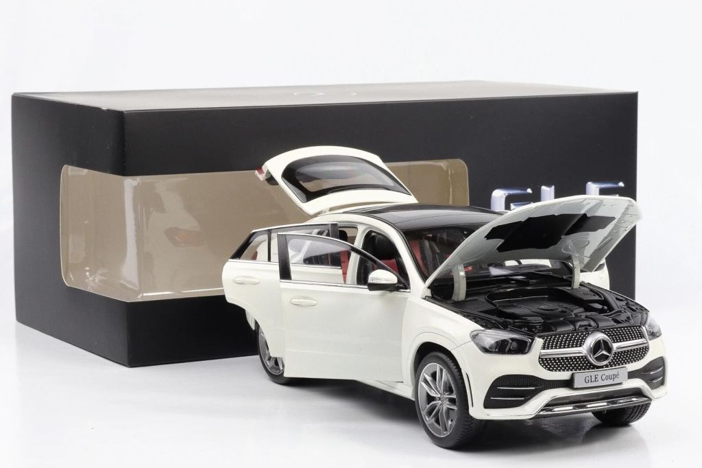 iScale 1:18 Mercedes-Benz GLE Coupe  (C167) designo diamond white bright - фото фото фото 4