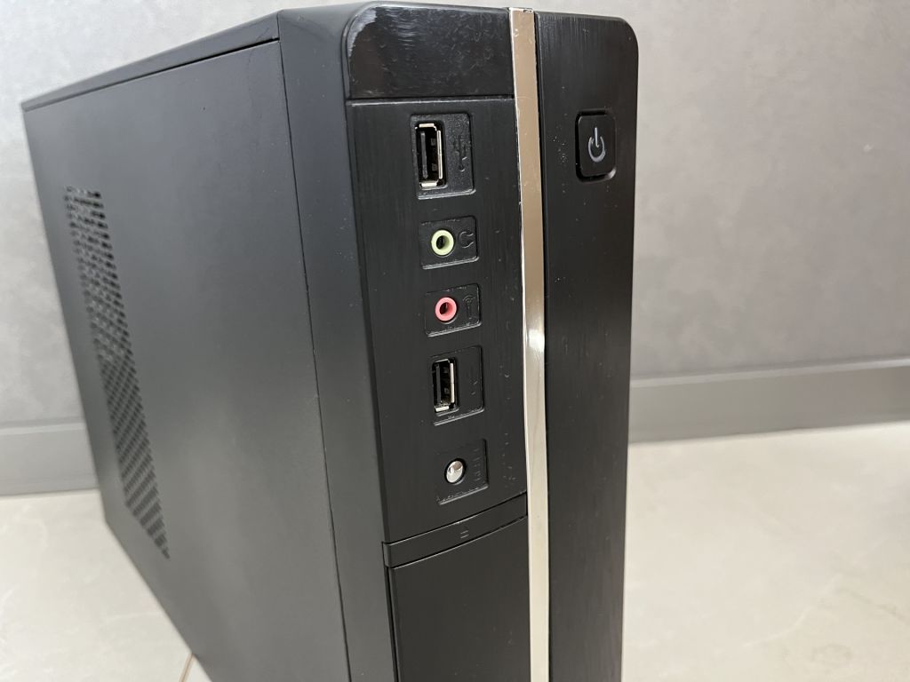 Компьютерный корпус компактный micro-ATX черный дефект - фото фото фото 1