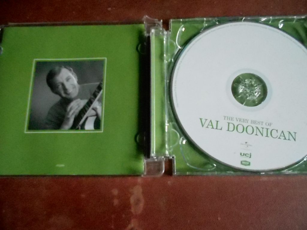 Val Doonigan The Very Best CD фирменный - фото фото фото 2