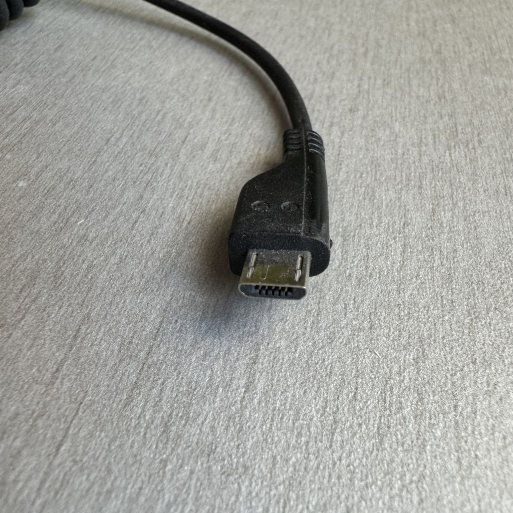 Оригінальна автомобільна зарядка Samsung ACADU10CBE  (Micro-USB) - фото фото фото 3
