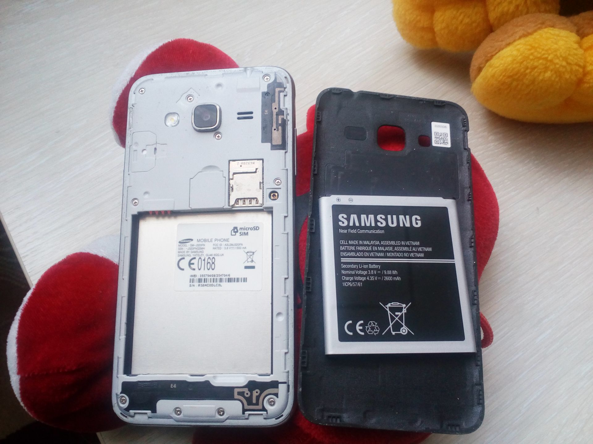 Телефон Samsung Galaxy J3    (SM-J320FN) - фото фото фото 5
