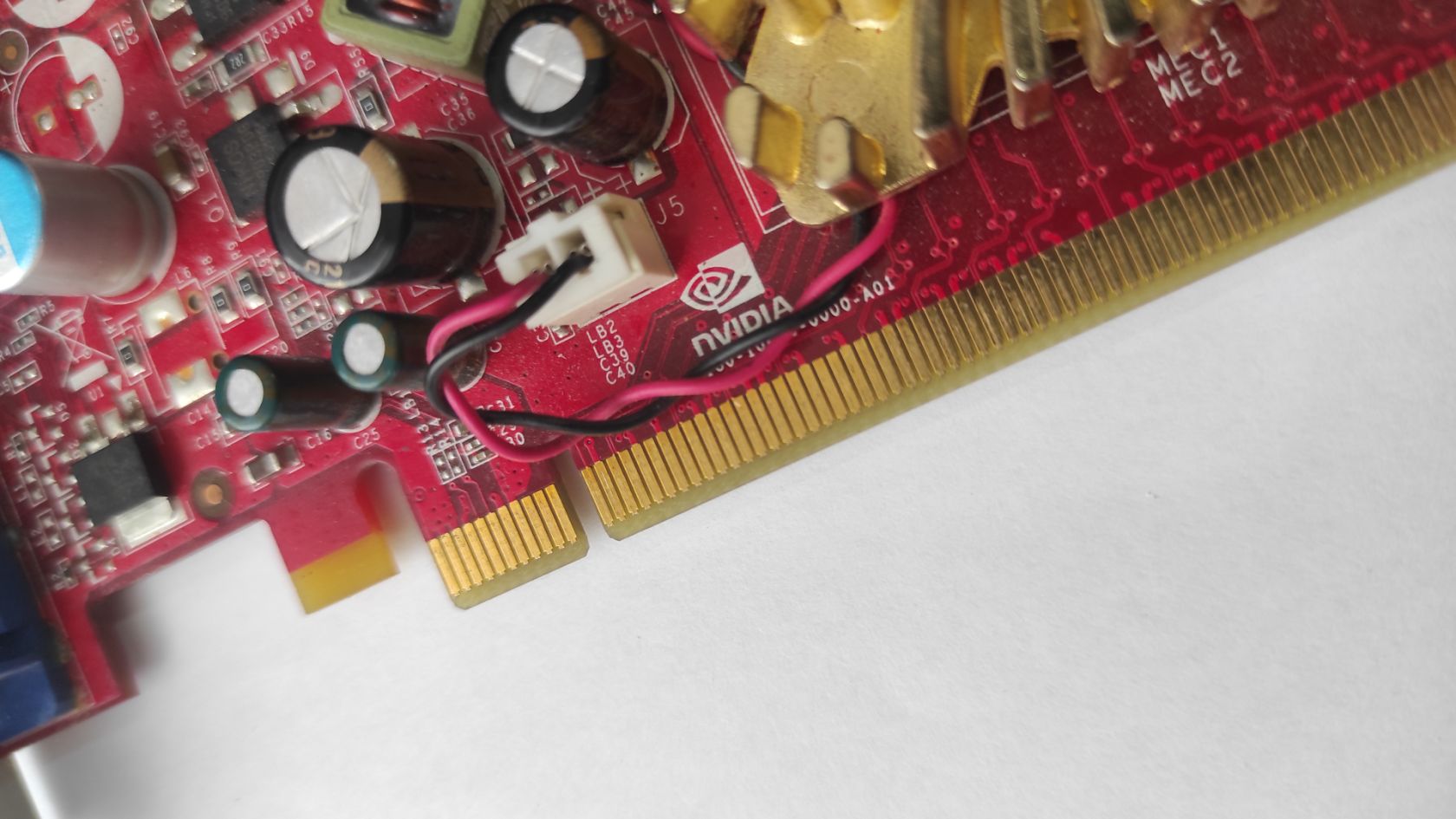 Низкопрофильная видеокарта - фото фото фото 3