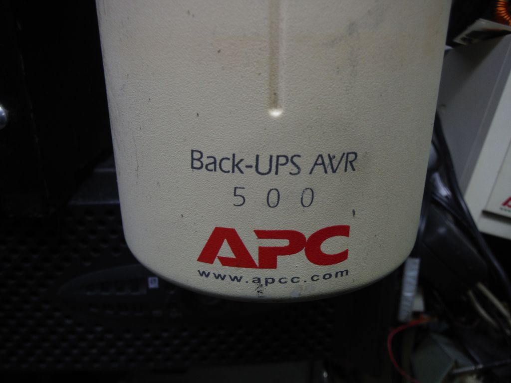 УПС APC Back-UPS AVR 500/300W - фото фото фото 1