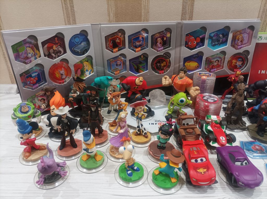 Большая коллекция игровых фигурок Disney Infinity - фото фото фото 1