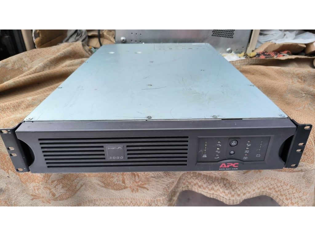 Безперебійник ДБЖ APC Smart-UPS 3000  (SUA3000RMI2U) - фото фото фото 0
